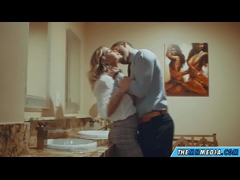 ❤️ جڏهن هڪ busty سنهري اوھان کي هڪ عوامي آرام روم ۾ seduces ❤❌ سپر جنسي تي sd.my-hentai-gallery.ru